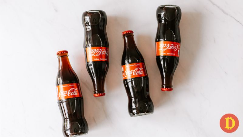 biểu tượng đặc trưng trong định vị thương hiệu của coca cola